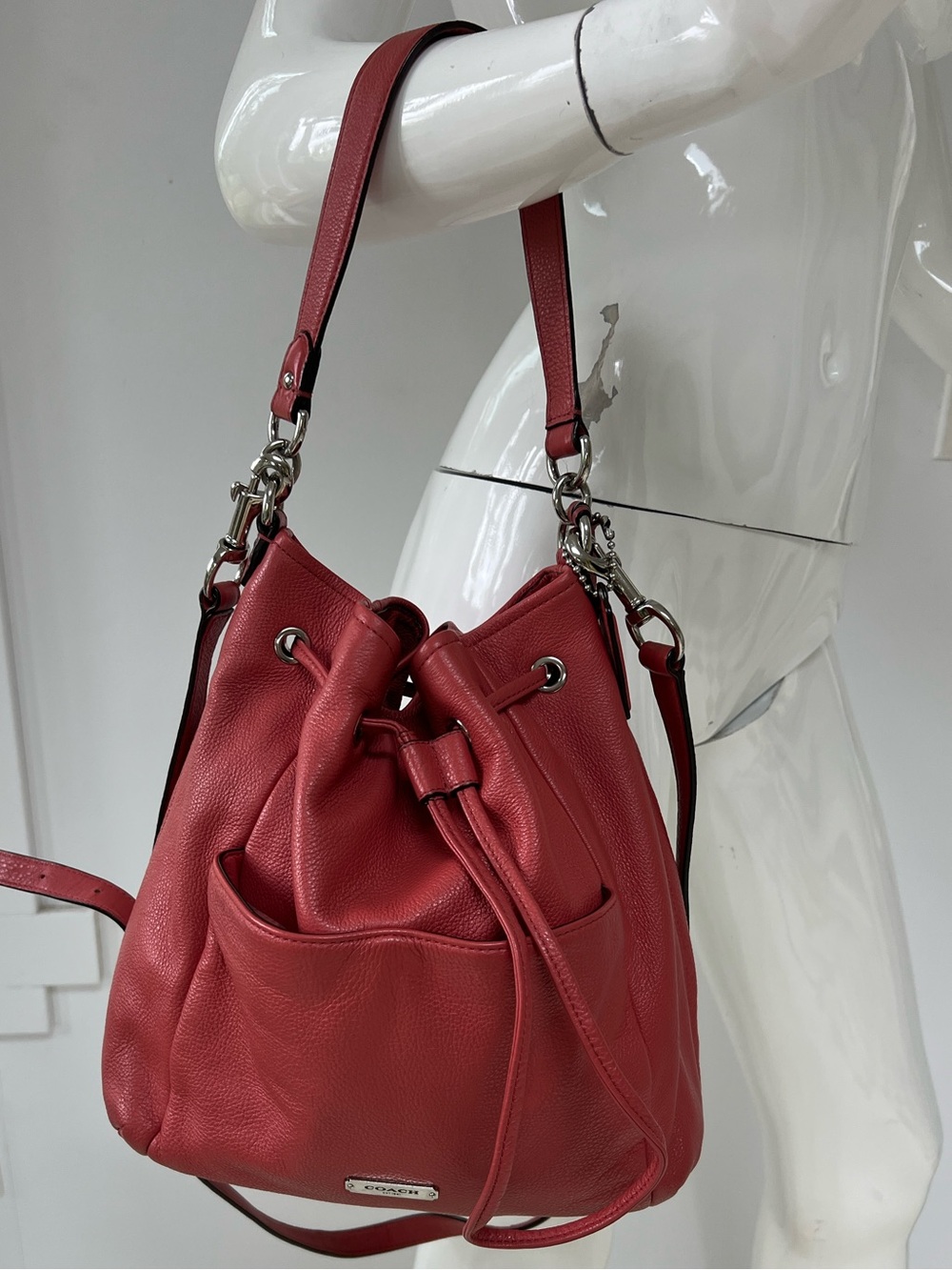 Coach Leather Drawstring Shoulder Bag - Crossbody Designer
